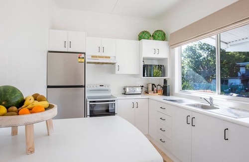 Currarong Cottage | Fishery Road Cottage - Newly Renovated - Pet Friendly - 2 Mins Walk to Beach
