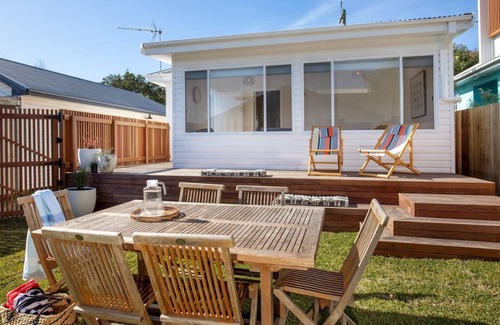 Currarong Cottage | Fishery Road Cottage - Newly Renovated - Pet Friendly - 2 Mins Walk to Beach