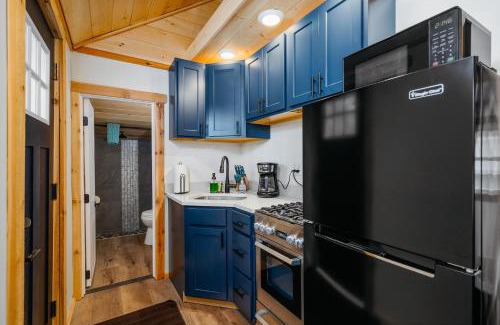 Mayfield House | Fishing-Arbutus Lake-Pontoon Rental-Family Friendly