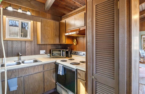 Sunrise Beach House | Fishing, Boat Slip, Morning Coffee, Picturesque View