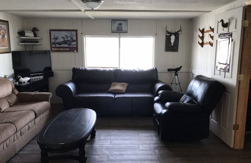 Oneida Cabin | Fishing Cabin On Old Town Lake- Mississippi River/Oxbow Lake