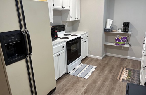 Brookeland Cabin | Fishing Camp 1-bedroom/Loft cabin in delightful Brookeland with AC, WiFi
