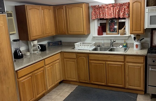 Boothville House | Fishing Camp sleeps 12, fully equipped. Screened in porch. 5 minutes from marina