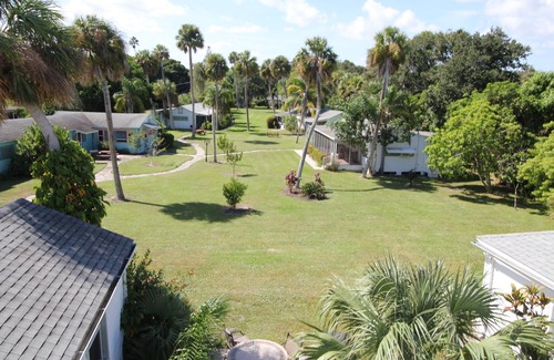 St. Lucie Village Cottage | Fishing Cottage With 250 ft dock and boat slip 2 miles to the Atlantic Ocean