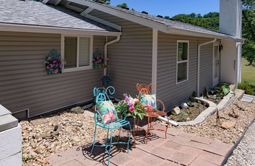 Branson House | Fishing Haven with Boat Launch and 20 minutes from downtown.