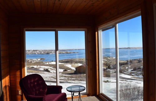 Fort Pierre House | Fishing & Hunting on Oahe Lake with a Breathtaking View!