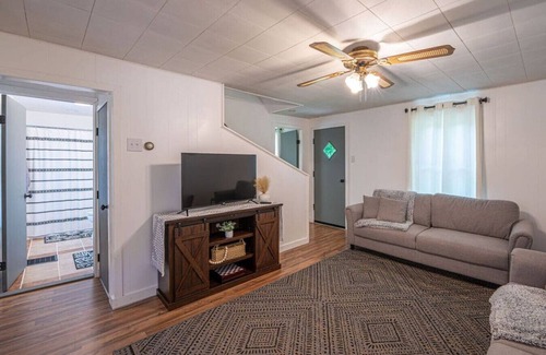 Renovo House | Fishing Paradise, Kayaks, outdoor games, and more