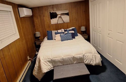 Dalton House | Fishing Paradise - PetFriendly- conveniently located 1.5 miles from I-94.
