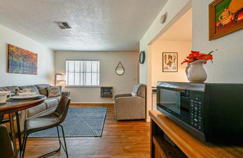 Broken Bow House | Fishing Pond and Pier Secluded Broken Bow Cottage!