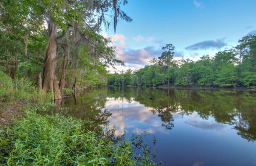 Santa Rosa County Apartment | Fishing Ponds, Trails and River Access Jay Studio!