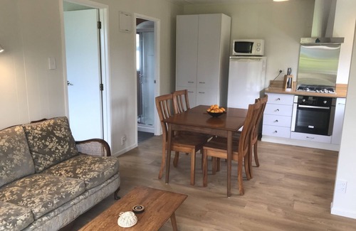 Kerikeri Cottage | FishMore Cottage on an organic citrus orchard
