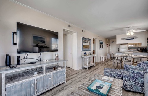 North Myrtle Beach Condo | Fishtales Modern Oceanfront End Unit w Pool