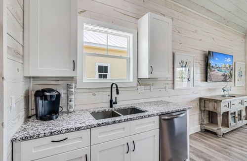 Palm Harbor House | Fishtastic Sp103 4 Bedroom Home by RedAwning