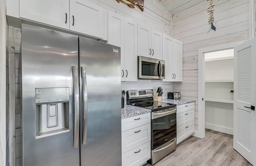 Palm Harbor House | Fishtastic Sp103 4 Bedroom Home by RedAwning