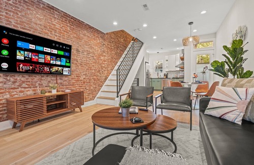 Fishtown House | Fishtown Gem | Steps to Fillmore & Brooklyn Bowl