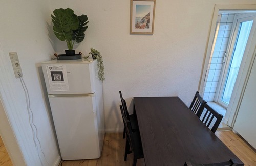 Goethestraße Apartment | Fitters/holiday apartment | 3 bedrooms | balcony & fully equipped kitchen