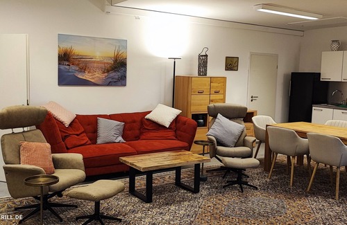 Veitshoechheim House | Fitters' vacation home 310m² with 21 single beds Parking WLAN Grill TV 3x bathroom