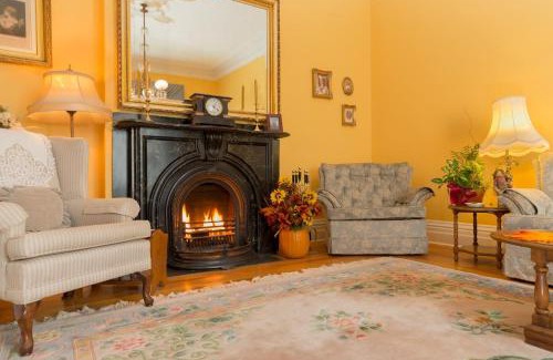 Queens Square Bed & Breakfast | Fitzroy Hall