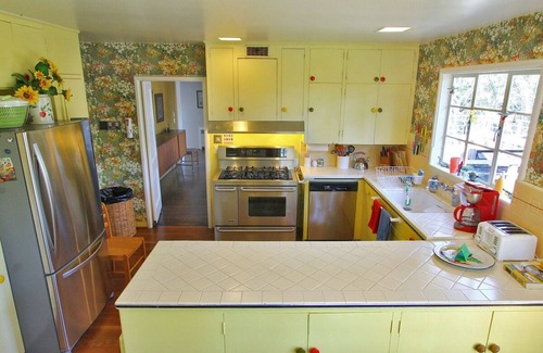 Jack's Peak House | Five Acre Retreat, Great Location!