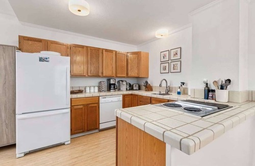 Capitola House | Five Bedroom Beachfront Home in Capitola Village