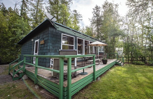 Scotch Creek Cabin | Five bedroom family favourite on Shuswap Lake