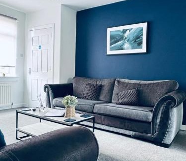 Dalkeith House | Five Bedroom Five Bathroom House - Dalkeith