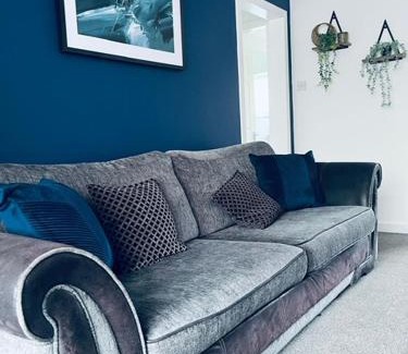 Dalkeith House | Five Bedroom Five Bathroom House - Dalkeith