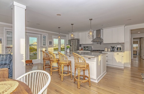 South Beach House | Five Bedroom Oceanfront Property with private beach access