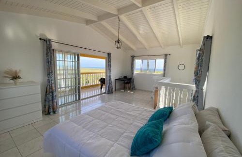 Grote Berg House | Five Bedroom Villa with Swimming Pool