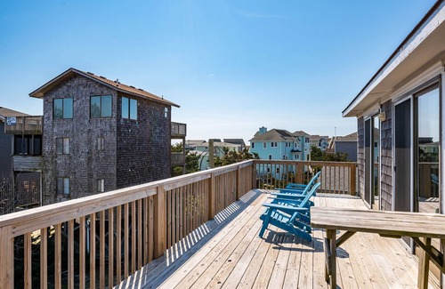 Ocean Isle Estates House | Five Bedrooms! Three Minute Walk To The Beach!