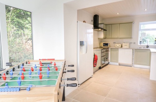 Acrefair House | FIVE COUNTIES VIEW, pet friendly, luxury holiday cottage in Trevor