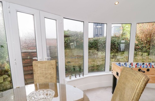 Acrefair House | FIVE COUNTIES VIEW, pet friendly, luxury holiday cottage in Trevor