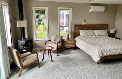 Regional District of Nanaimo Bed & Breakfast | Five Gables - Your Peaceful Retreat in Qualicum Beach.