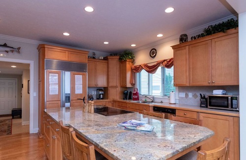 Town of Varick Cottage | Five Gates: Lakeside Paradise! Seneca Lake Luxury Home!
