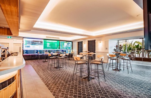 Cringila Hotel | Five Island Hotel