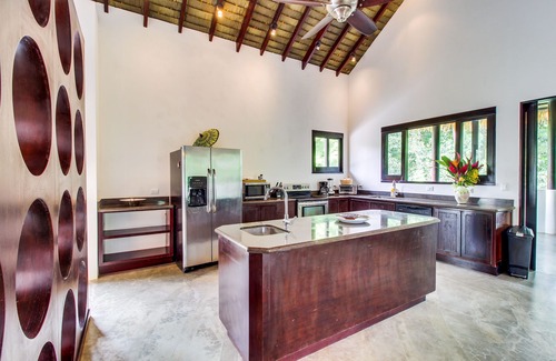 Ballena Condo | Five luxurious suites with full kitchens, great location near beach & town