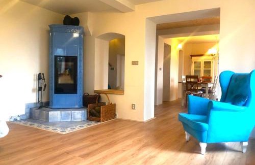 Medenec House | Five maple home for families and wild nature lovers