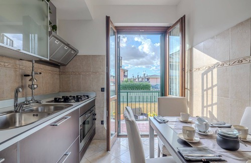 Rome Province Apartment | Five minutes away from the Lunghezza Castle court gardens serving the public