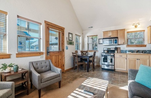 Dover House | Five O'Clock Somewhere - Courtyard Beach Bungalow