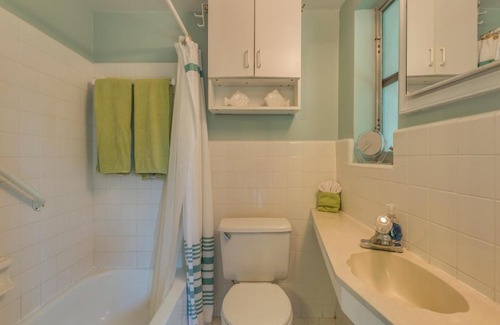 Bay Esplanade House | Five Palms Suite 108 - Daily - Weekly - Monthly