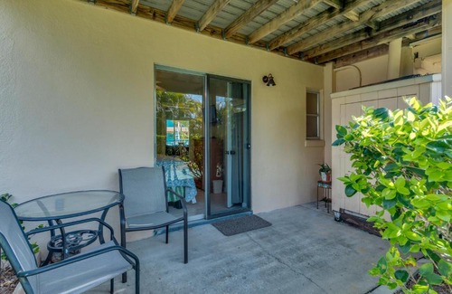 Bay Esplanade House | Five Palms Suite 108 - Daily - Weekly - Monthly