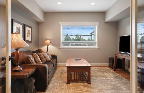 Westbrook Meadows House | Five Peaks