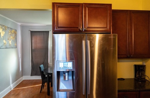 Ampere House | Five-Points Luxury 3 Bedroom & 1 Bath Apartment in Montclair, NJ
