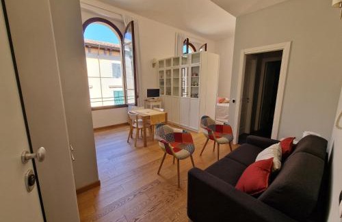 Pisa City Centre Apartment | Five Roses Studio Flat