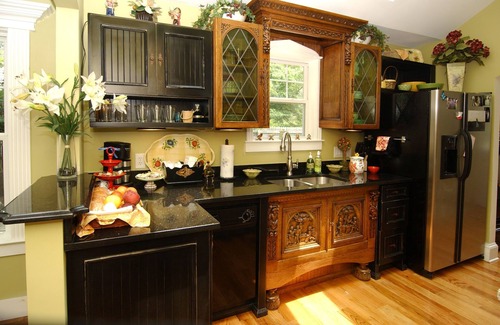 Princess Place House | FIVE STAR! 2 Master SUITES! Stunning! Near BEACH/Downtown/Dining/Shops/Museums!