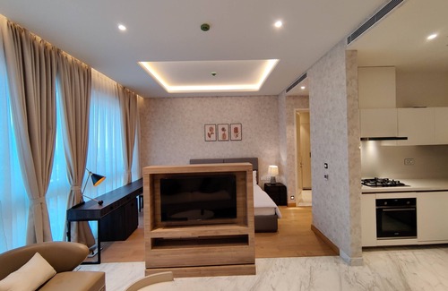 Bengaluru Apartment | Five Star Luxury Flat in Leela Residence