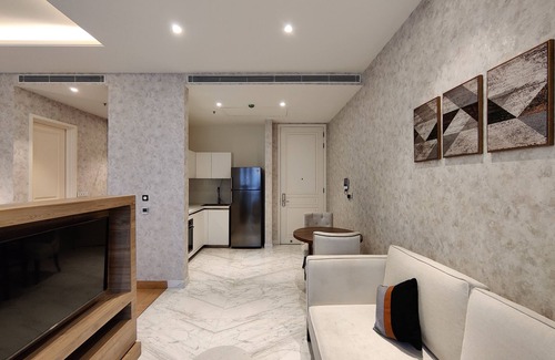 Bengaluru Apartment | Five Star Luxury Flat in Leela Residence