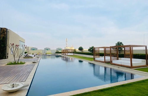 Bengaluru Apartment | Five Star Luxury Flat in Leela Residence