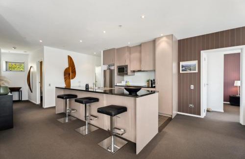Kelvin Heights Apartment | Five Star Luxury Kawarau Penthouse