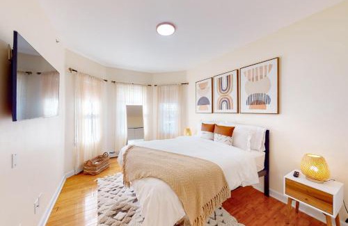 Wellington Hill Apartment | Five75 Lux BOS - Boho Chic